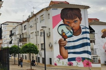 Mural Mirando más allá en Ronda