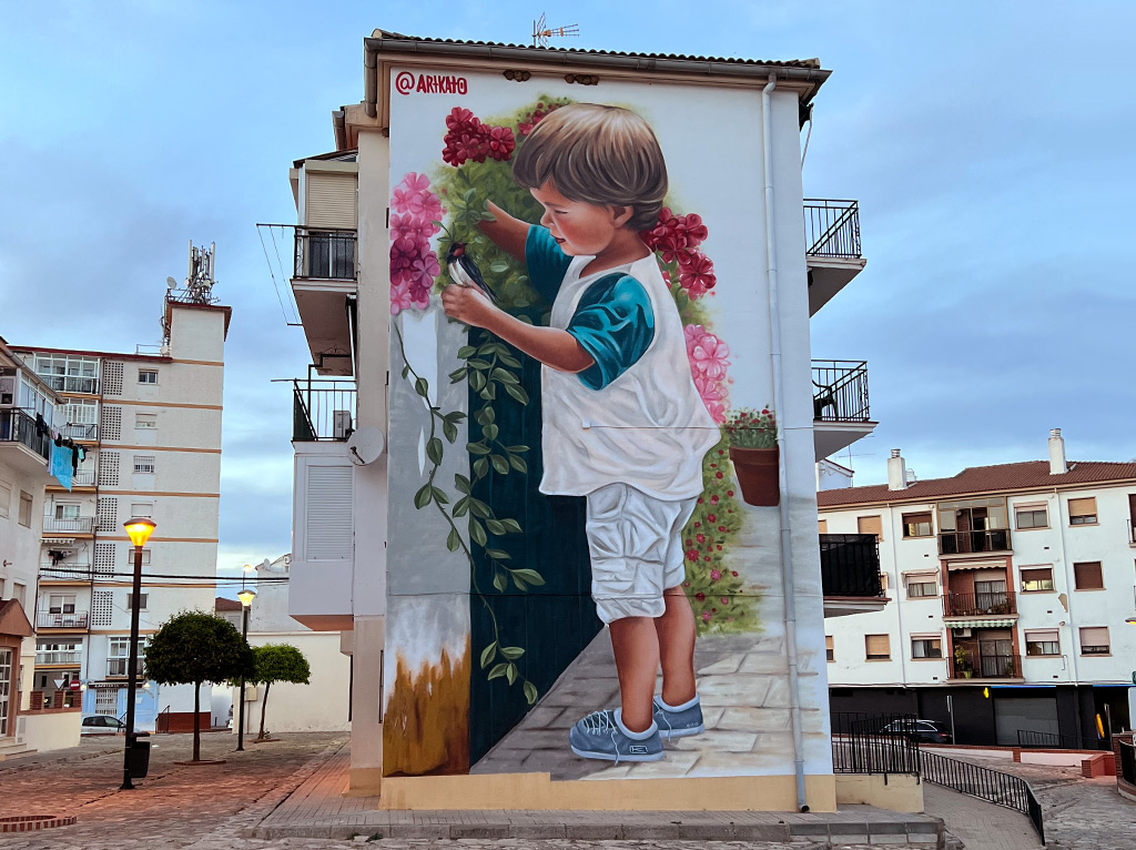 Mural Golondrina del jarídn en Ronda