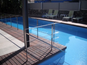 Rótulos Luminosos Munda - Puertas y vallas de acero